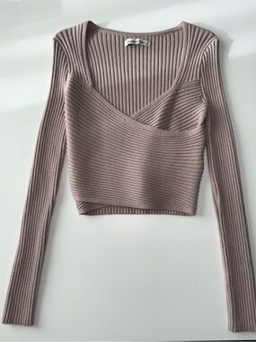 Abercrombie & Fitch Ribbed Wrap-Front Long-Sleeve Crop Top - Taupe